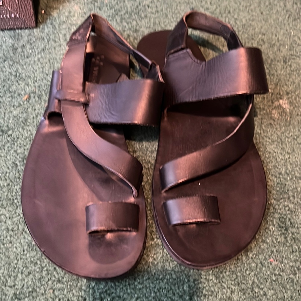 Worn once! Vivo barefoot sandals size 38.